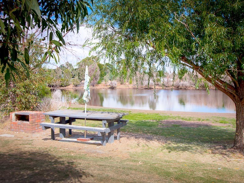 64 Verekers Lane, Kyneton VIC 3444