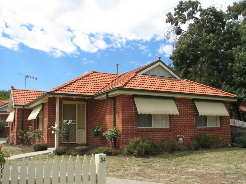 2/34 Barton Street, Kyneton VIC 3444