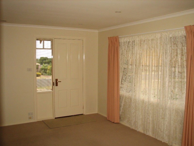 2/34 Barton Street, Kyneton VIC 3444