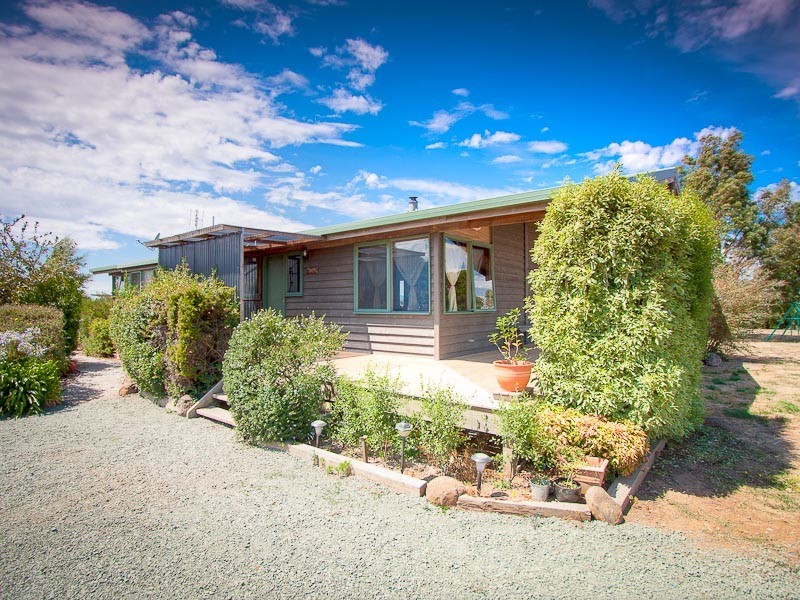 18 Harpers Lane, Kyneton VIC 3444