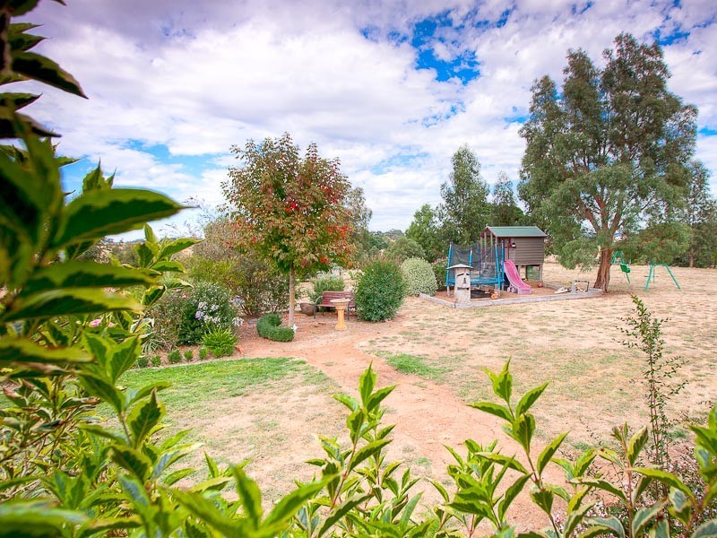 18 Harpers Lane, Kyneton VIC 3444