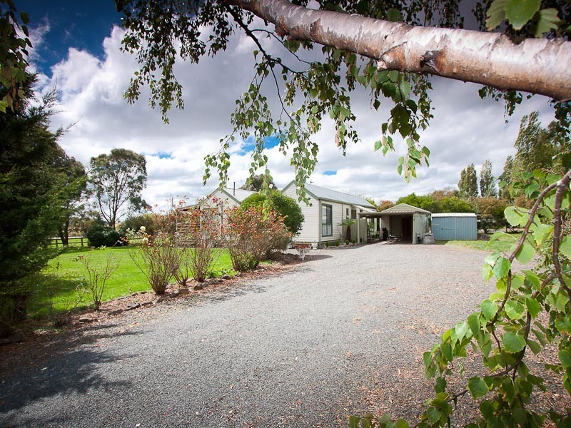 9 Browns Court, Kyneton VIC 3444