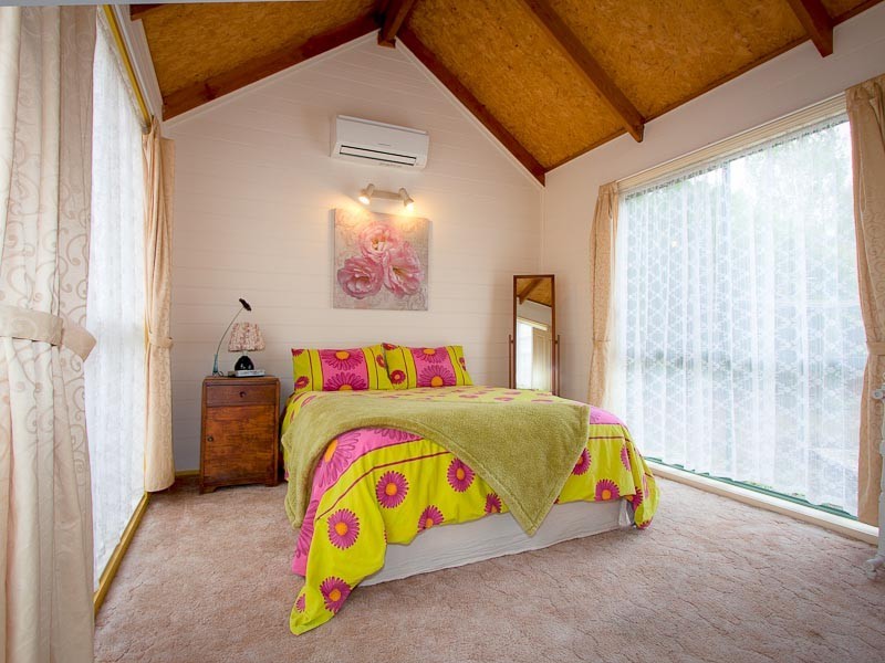 9 Browns Court, Kyneton VIC 3444