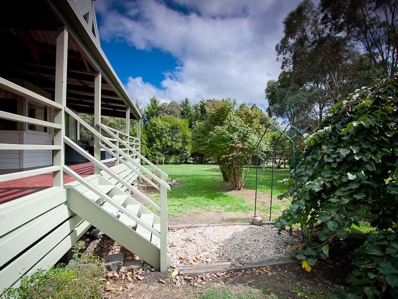 9 Browns Court, Kyneton VIC 3444