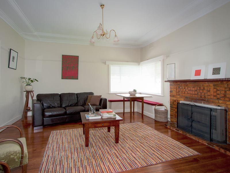6 Ebden, Kyneton VIC 3444