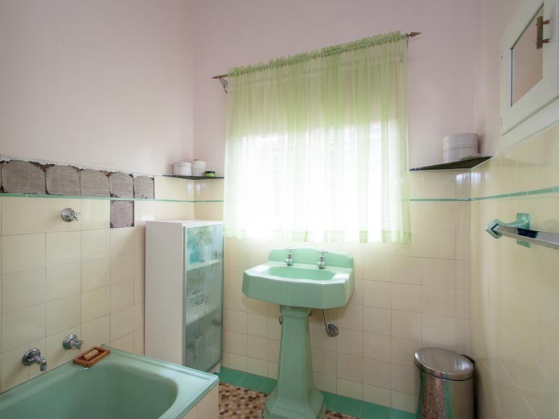 6 Ebden, Kyneton VIC 3444