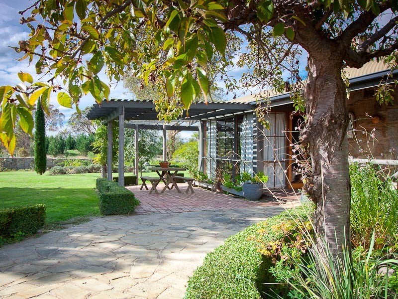 70 Olivers Lane, Elphinstone VIC 3448