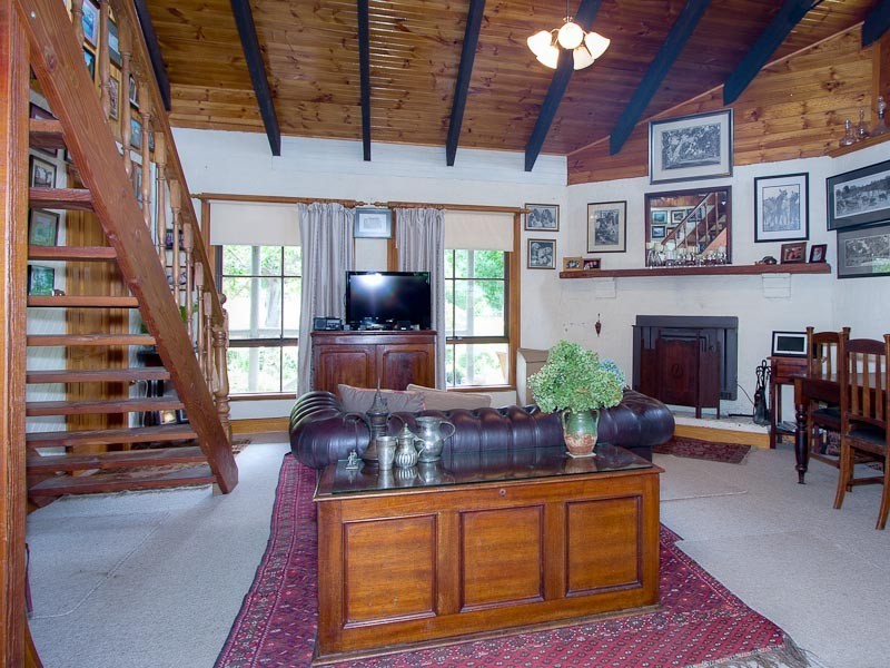 70 Olivers Lane, Elphinstone VIC 3448