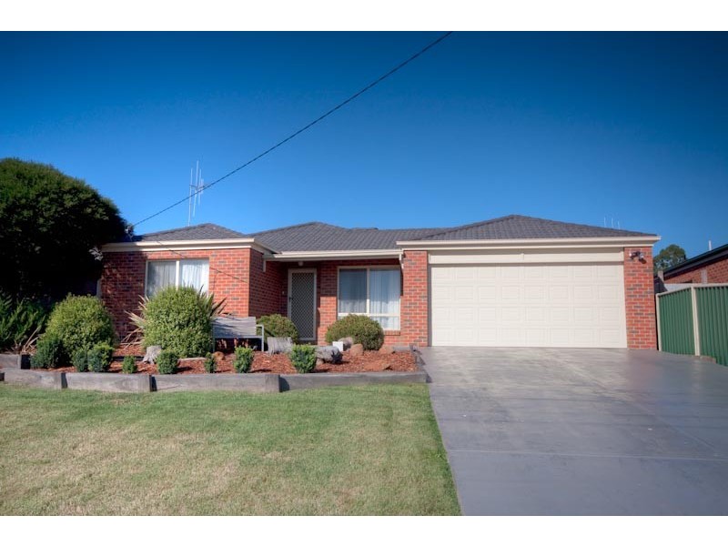 17 Palmer Place, Kyneton VIC 3444