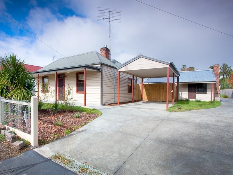 1/7 Pohlman Street, Kyneton VIC 3444