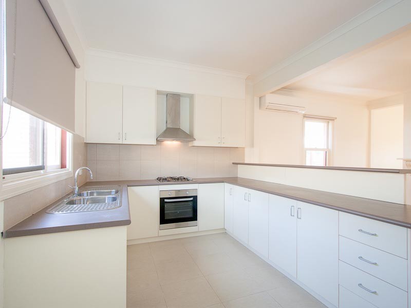 1/7 Pohlman Street, Kyneton VIC 3444