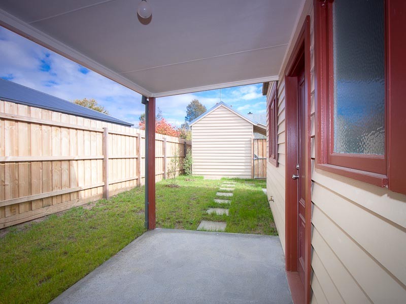 1/7 Pohlman Street, Kyneton VIC 3444
