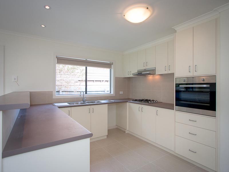 3/7 Pohlman Street, Kyneton VIC 3444