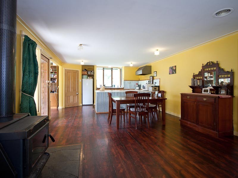 51 Back Creek Road, Drummond VIC 3461