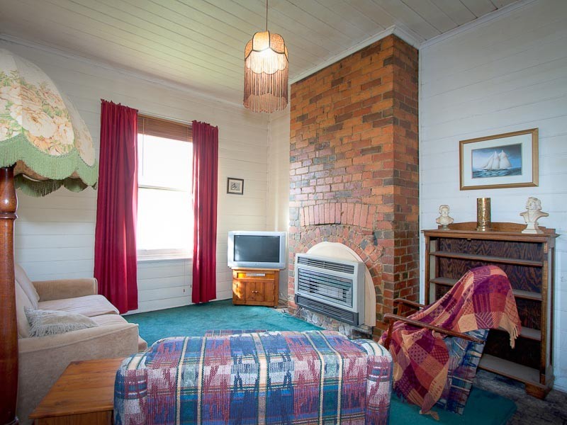 13 Lauriston Street, Kyneton VIC 3444