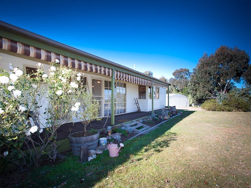 56 Mount View Drive, Elphinstone VIC 3448