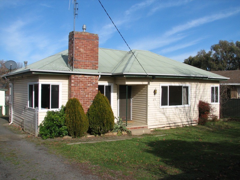 25 Pohlman Street, Kyneton VIC 3444