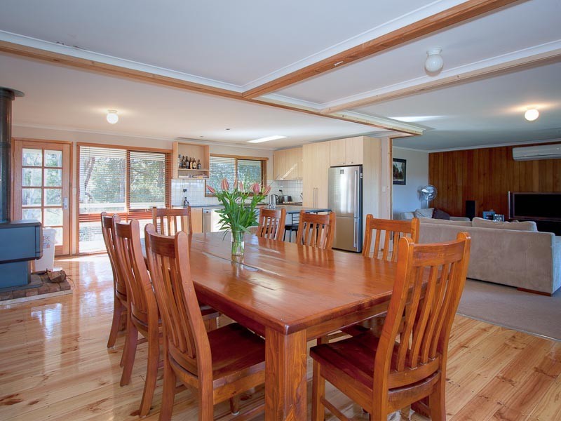 19 Pemberton Hill Road, Taradale VIC 3447