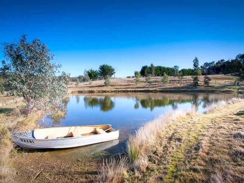 19 Pemberton Hill Road, Taradale VIC 3447