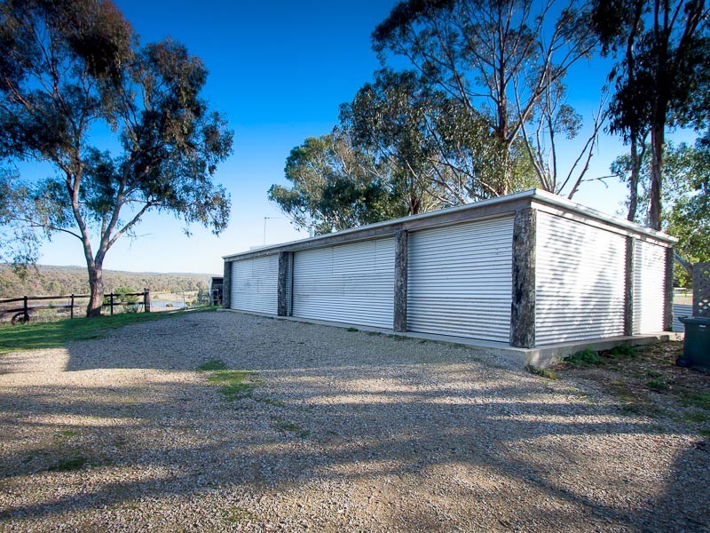 19 Pemberton Hill Road, Taradale VIC 3447