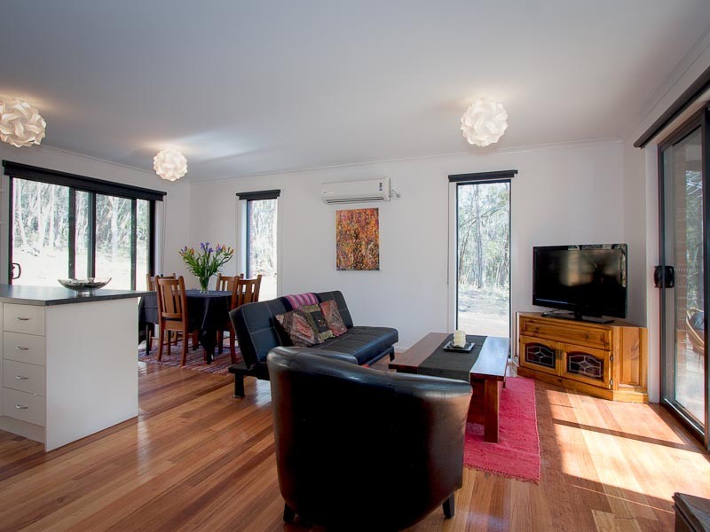 35 Bushmans Crescent, Drummond VIC 3461