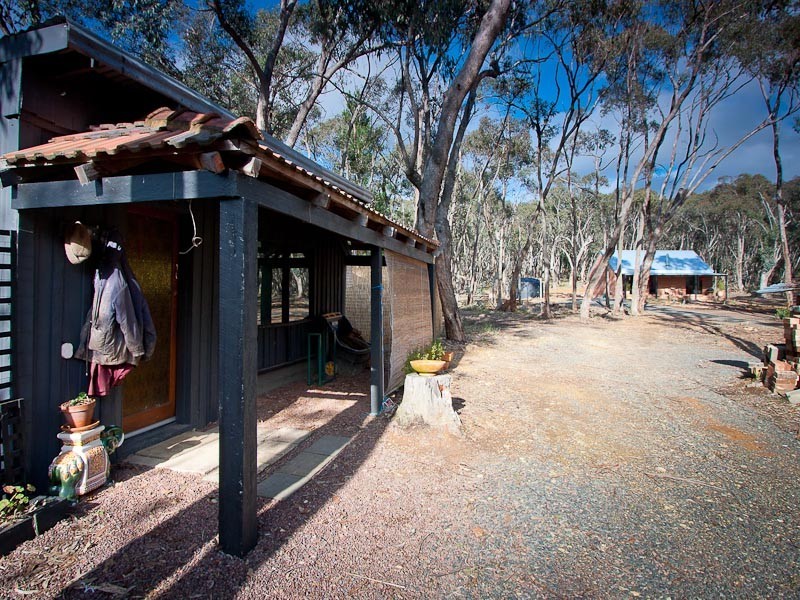 35 Bushmans Crescent, Drummond VIC 3461