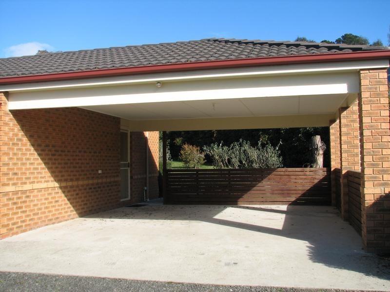 39 Burton Avenue, Kyneton VIC 3444