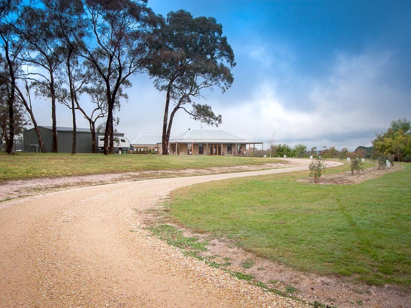 72 Rosa Court, Kyneton VIC 3444