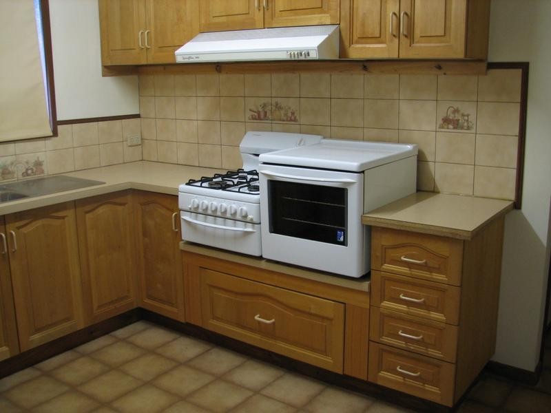 17 Simpson Street, Kyneton VIC 3444