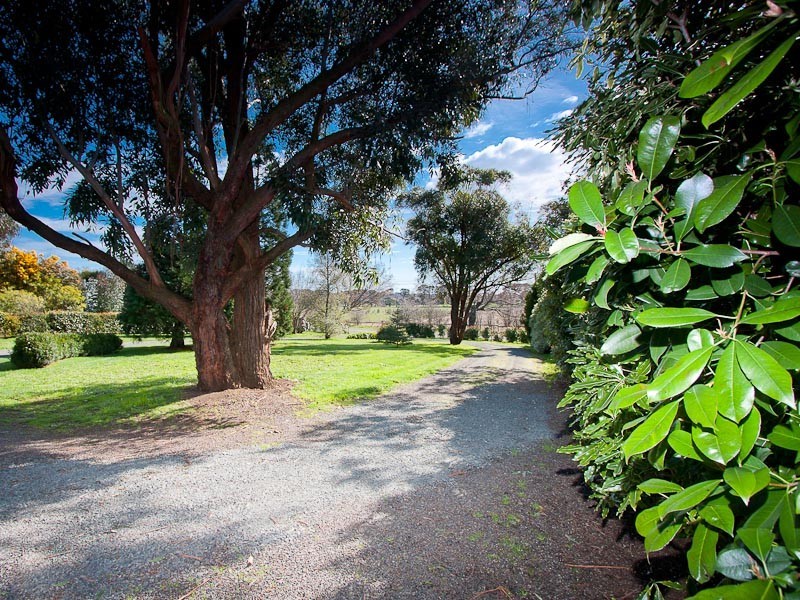 65 Burton Avenue, Kyneton VIC 3444