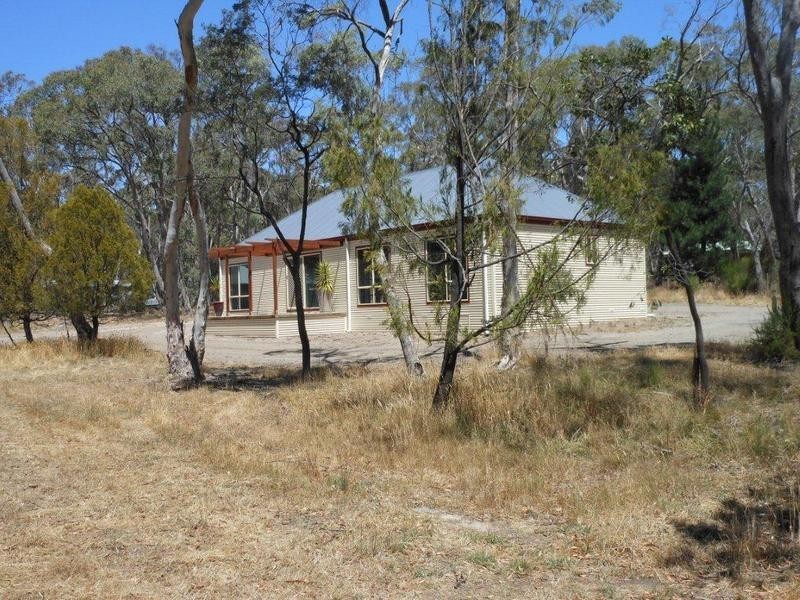 111 Leared Drive, Kyneton VIC 3444