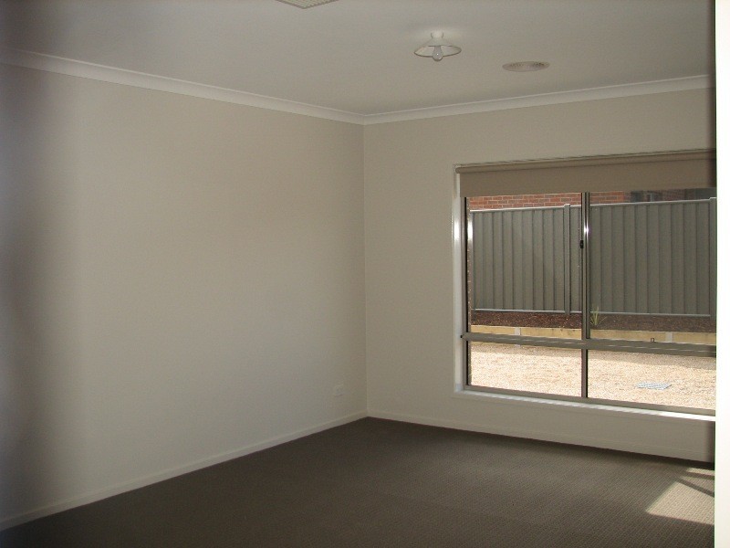 80 Caroline Chisholm Drive, Kyneton VIC 3444