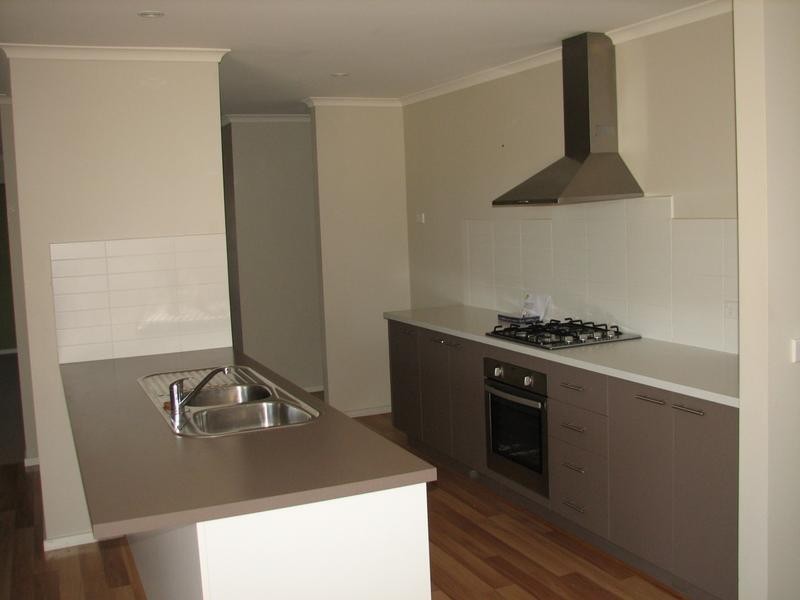 9 Martin Place, Kyneton VIC 3444