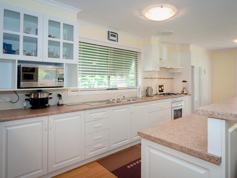 16 Jacobs Avenue, Kyneton VIC 3444