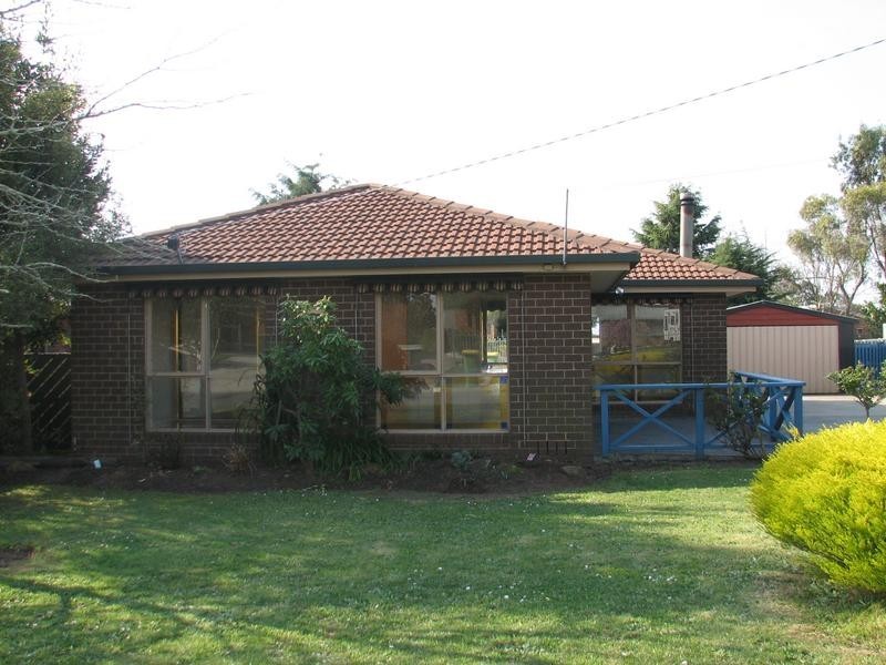 10 Arnold Court, Woodend VIC 3442