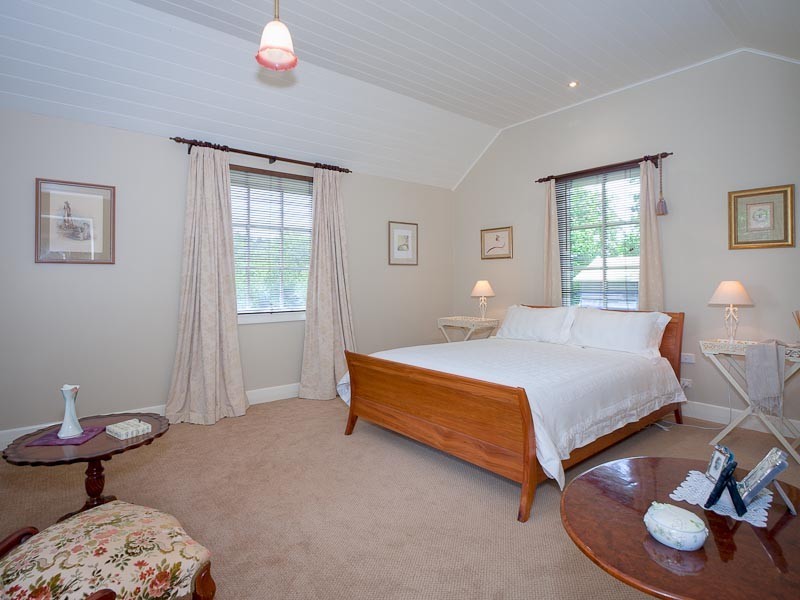 36 Reservoir Road, Kyneton VIC 3444
