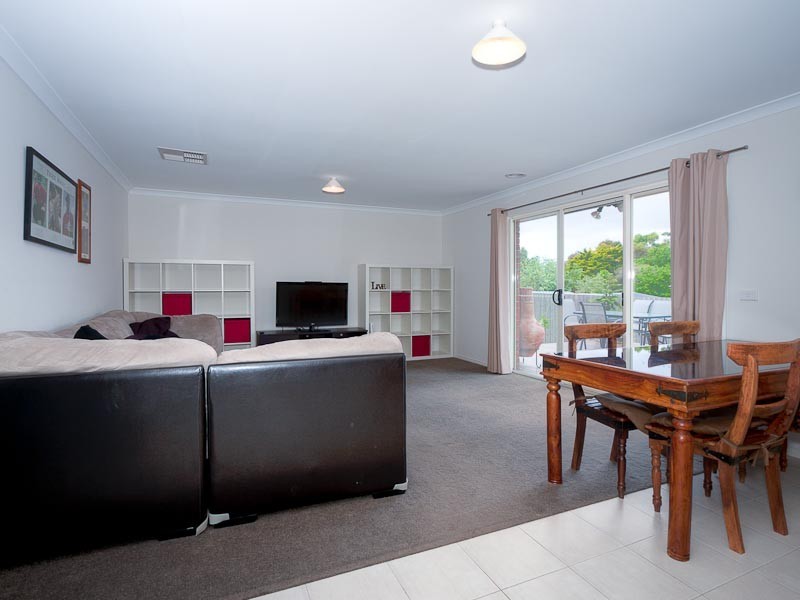 1C Metcalfe Drive, Romsey VIC 3434