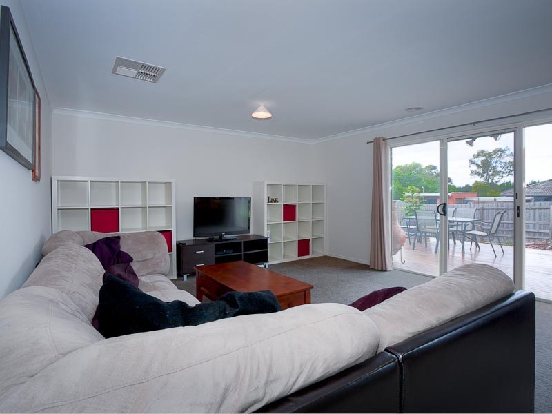 1C Metcalfe Drive, Romsey VIC 3434