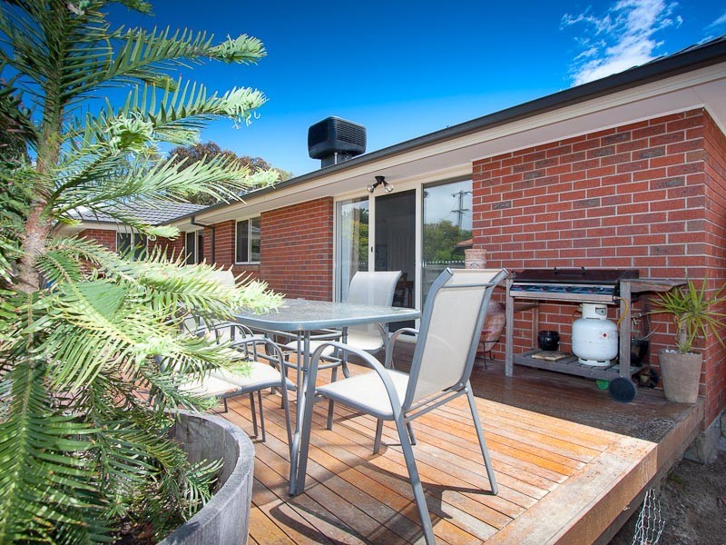 1C Metcalfe Drive, Romsey VIC 3434
