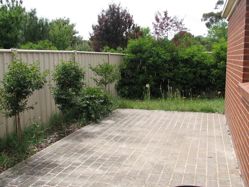 2/66 Beauchamp Street, Kyneton VIC 3444