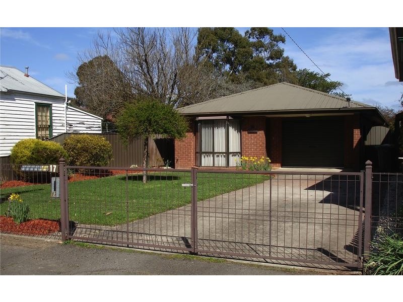 17 Simpson Street, Kyneton VIC 3444