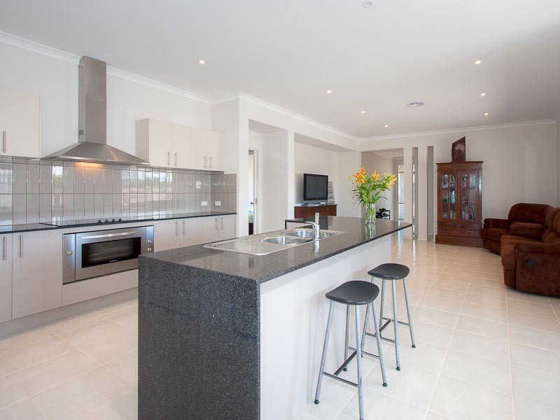 18 Pearl Court, Kyneton VIC 3444