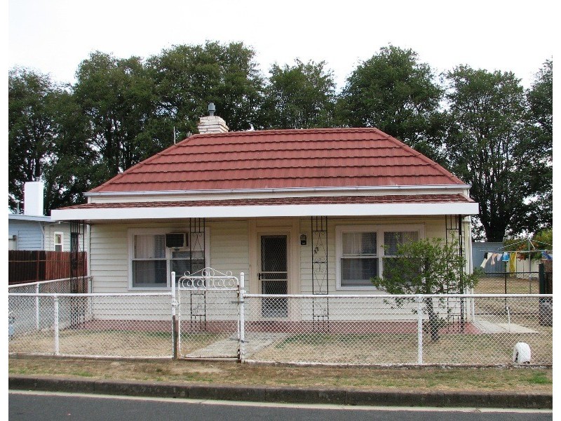 17 Mair Street, Kyneton VIC 3444