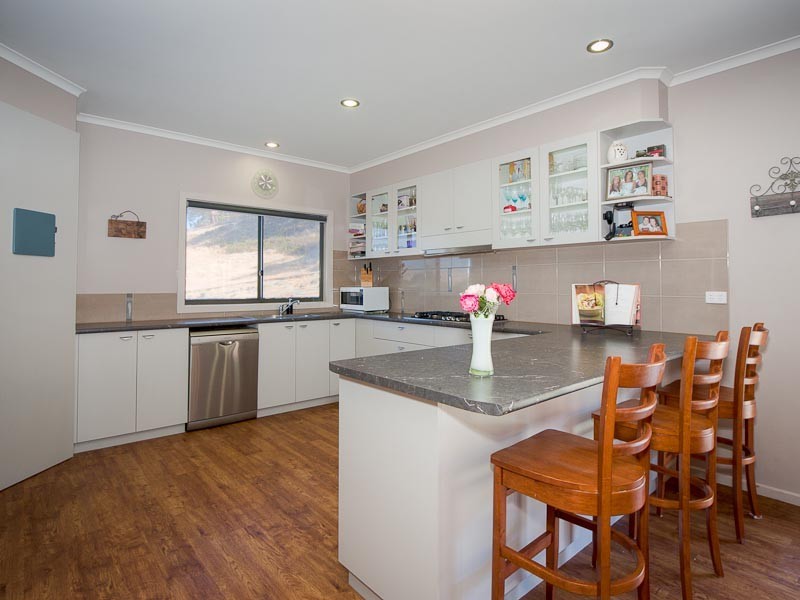 705 Mission Hill Road, Baynton VIC 3444