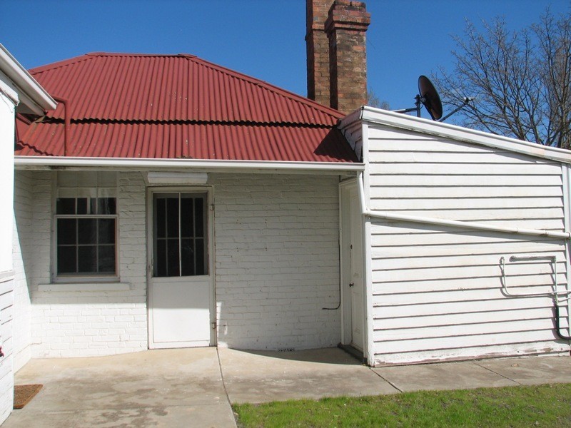 A/4 Piper Street, Kyneton VIC 3444