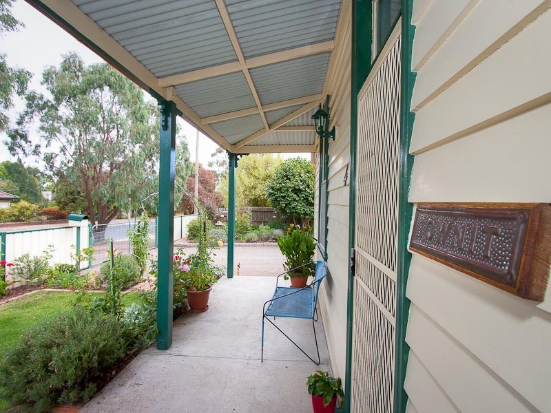 4 Warren Street, Kyneton VIC 3444