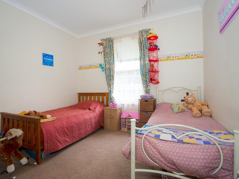 4 Warren Street, Kyneton VIC 3444