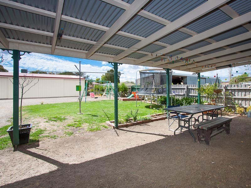 4 Warren Street, Kyneton VIC 3444