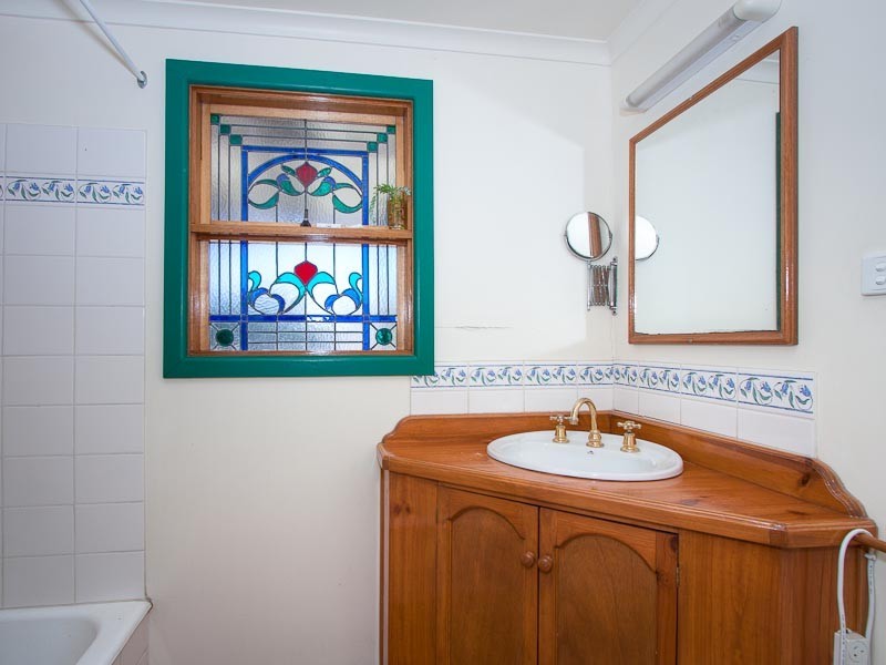 18 Yaldwyn Street East, Kyneton VIC 3444