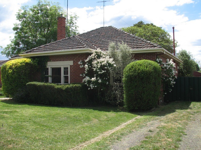 99 High Street, Kyneton VIC 3444